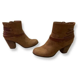 Madden Girl Darla Side Zip Brown Ankle Booties with block heel  7.5M EUC